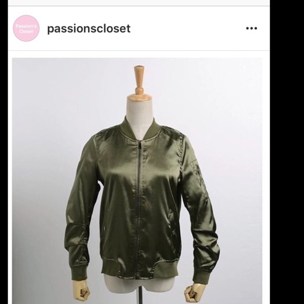 Bomber jacket